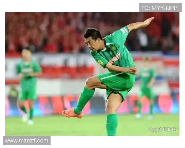 挑战自我成就辉煌足球明星背后的奋斗故事与精神解析